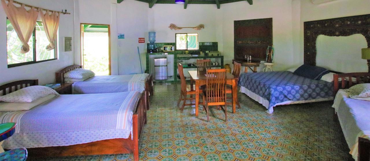 Two Brothers Surf Resort Tola Exterior photo